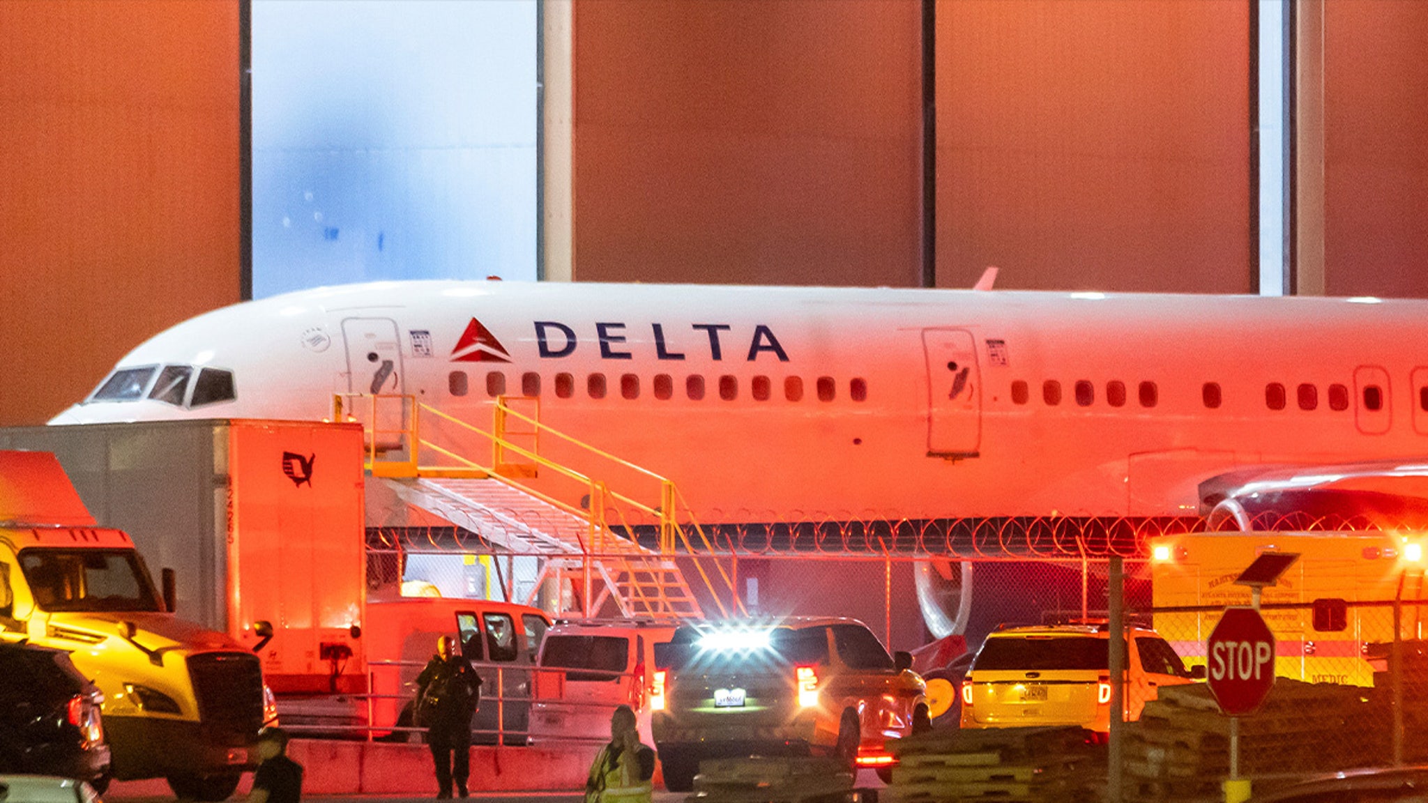 Explosion d’un pneu à Delta : deux employés tués à Atlanta, enquête en cours