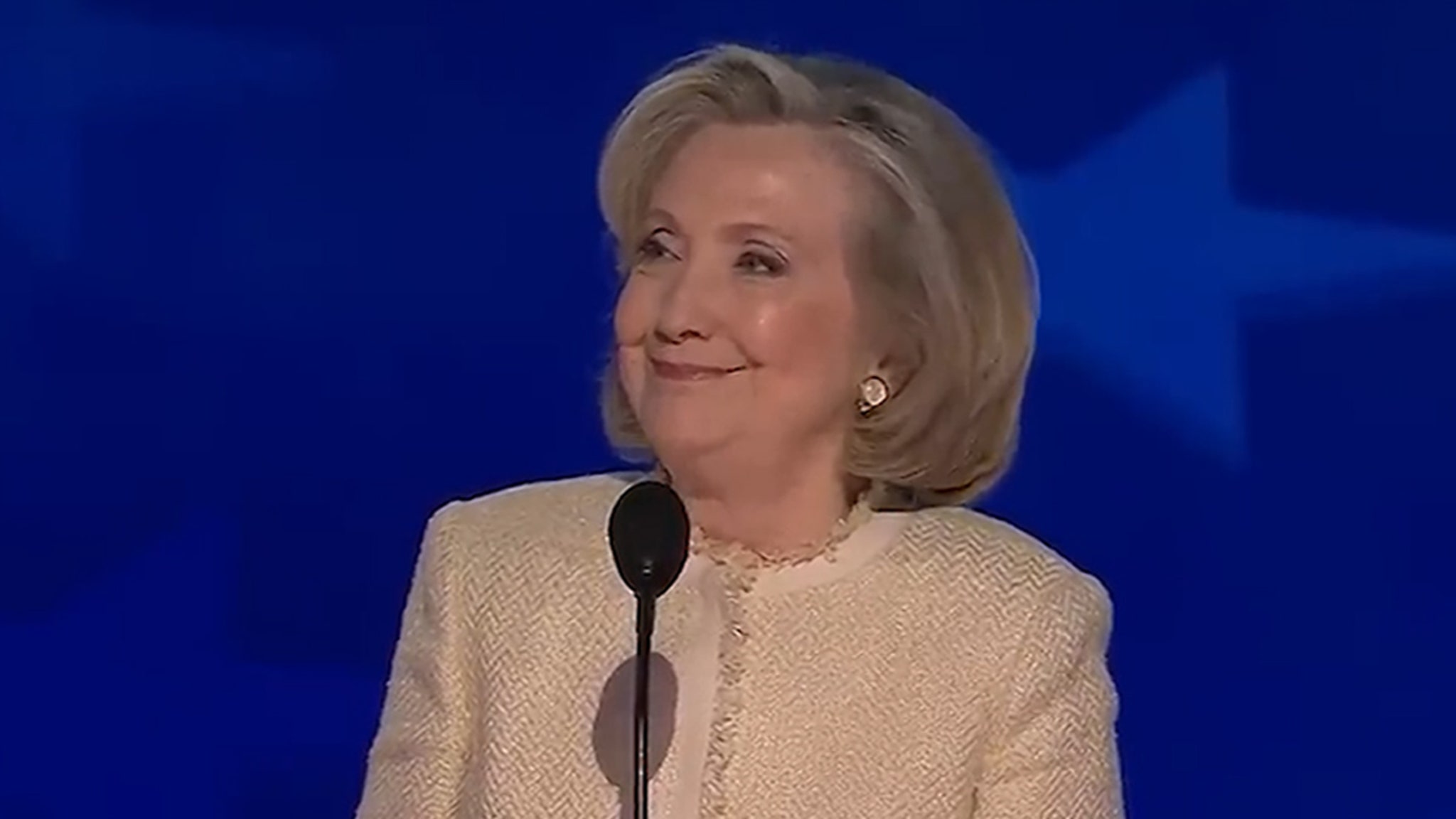 Hillary Clinton savoure la revanche politique lors de la Convention démocrate