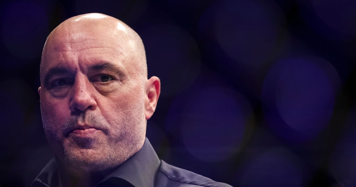 Joe Rogan provoque une tempête sur Internet avec son nouveau spectacle Netflix controversé