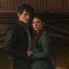 Edward Bluemel (Lord Guildford Dudley), Emily Bader (Lady Jane Grey) in 