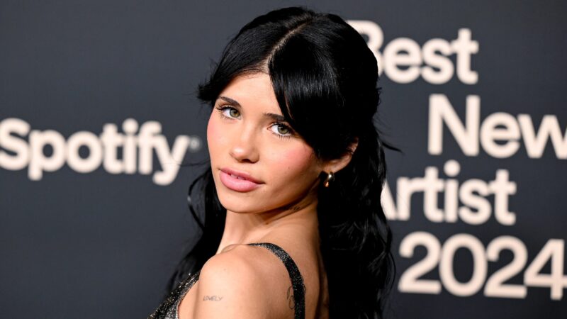 Nessa Barrett embrase Rob Rausch dans un clip torride : les détails