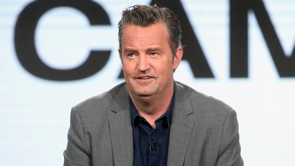 Poursuite judiciaire : un médecin impliqué dans la mort de Matthew Perry plaide coupable