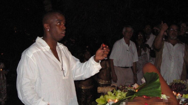 Des photos émergent des fêtes extravagantes de Diddy en 2004, alors qu’il fait face à des accusations criminelles