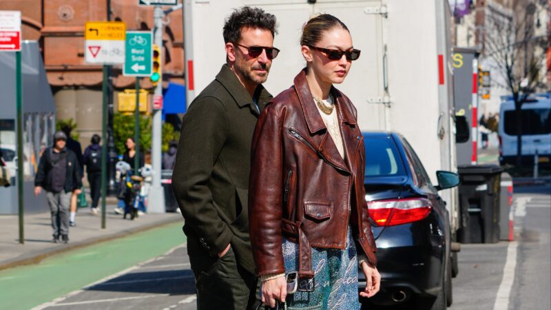 Gigi Hadid et Bradley Cooper en vacances familiales à Sardaigne