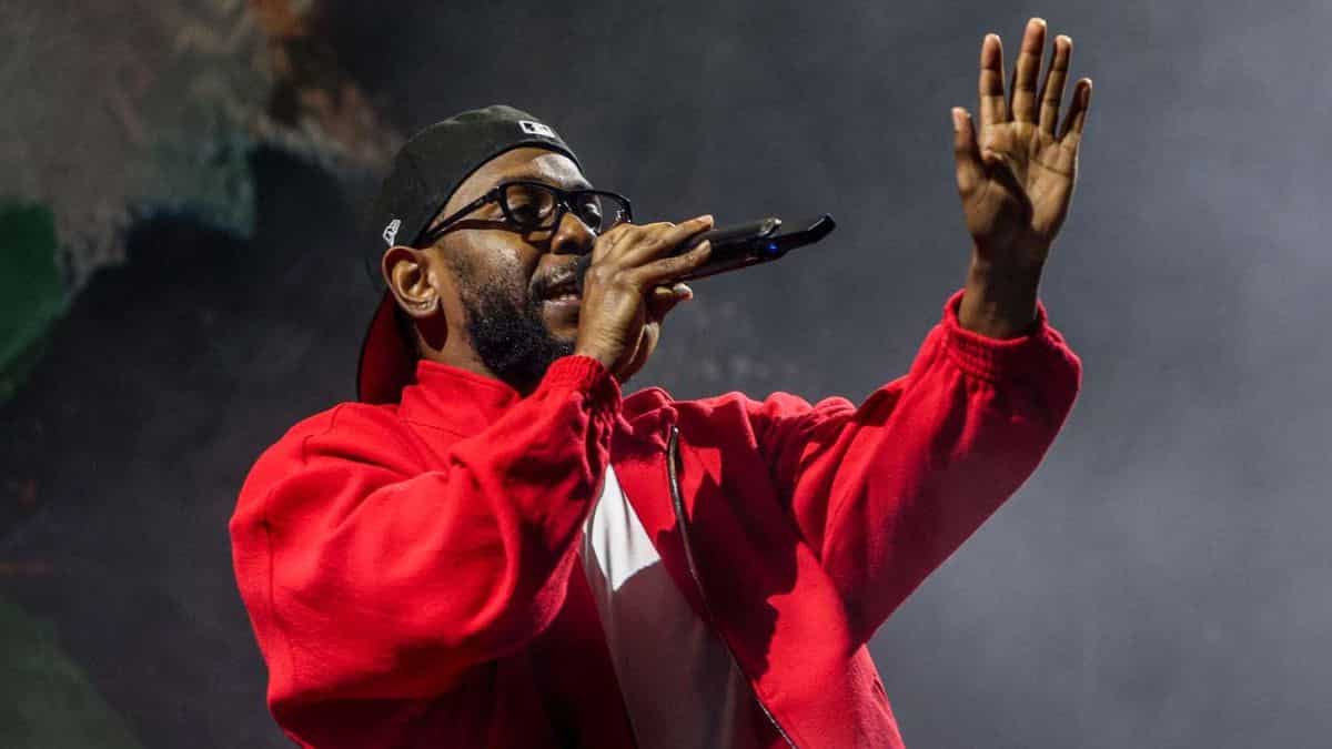 Kendrick Lamar lors du spectacle de mi-temps du Super Bowl 2025 à New Orleans