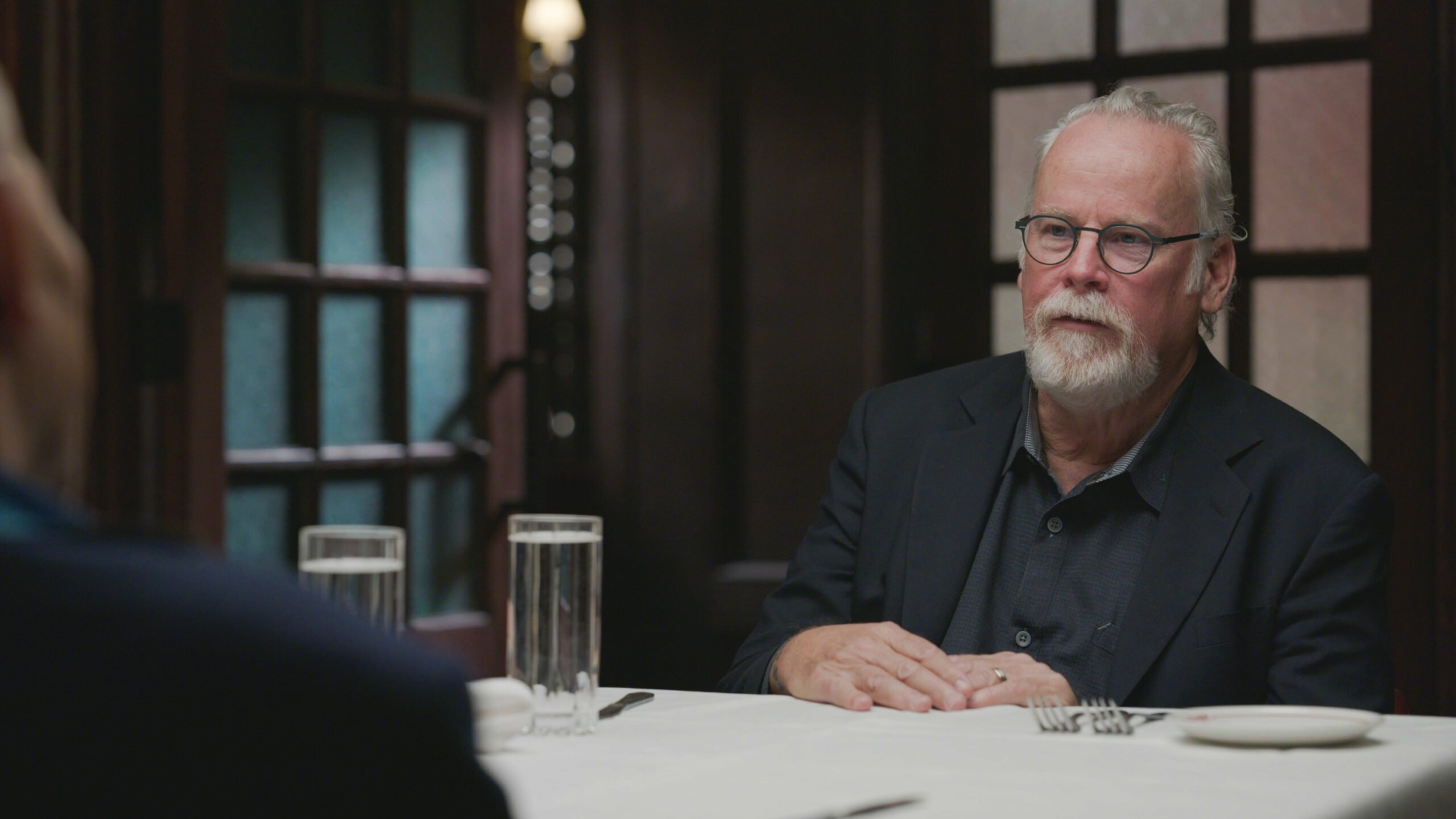 Michael Connolly et Alison Ellwood parlent du massacre de Wonderland et de l’histoire secrète d’Hollywood
