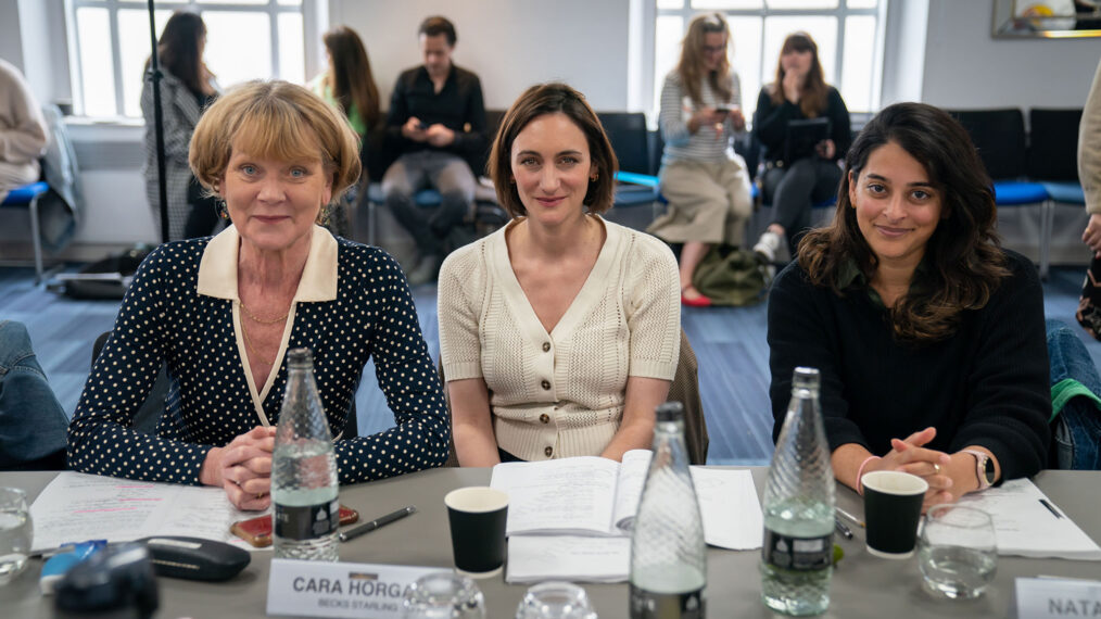 Samantha Bond explique comment les mystères unissent des enquêteurs inattendus