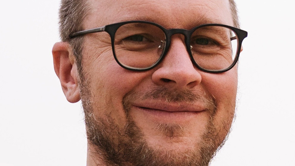 Début de carrière de Stefan Grube en tant que réalisateur de la série sci-fi sur Netflix