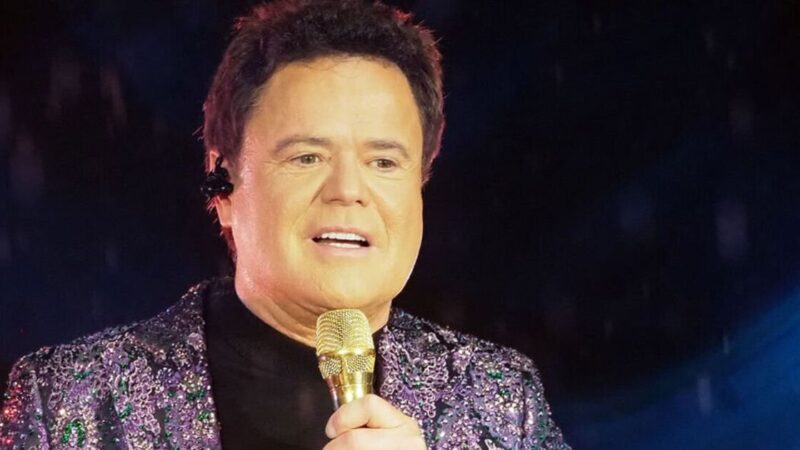 Donny Osmond appelle à la prudence alors que l’ouragan Milton menace la Floride