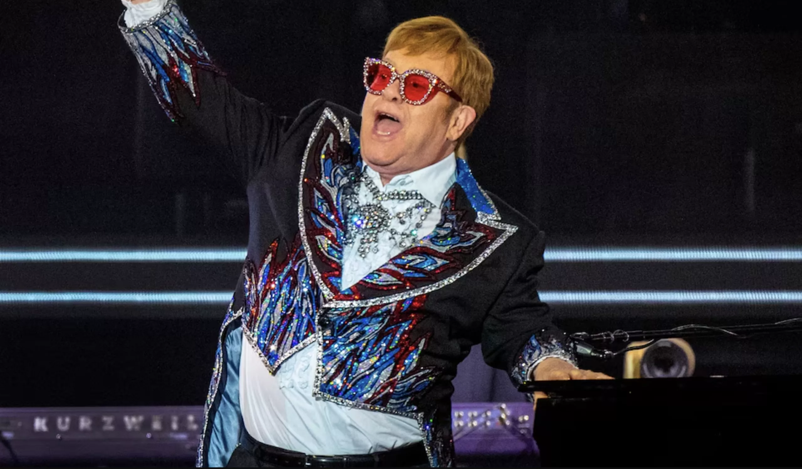 Elton John dévoile son documentaire ‘Never Too Late’ sur Disney+