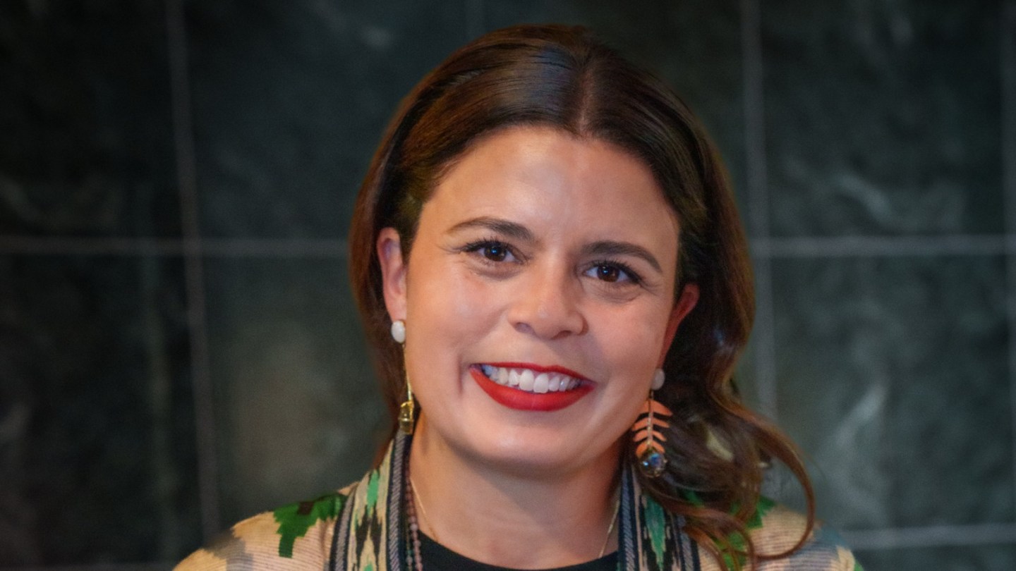 Gabriela Rodriguez présente le disclaimer d’Alfonso Cuarón sur AppleTV+