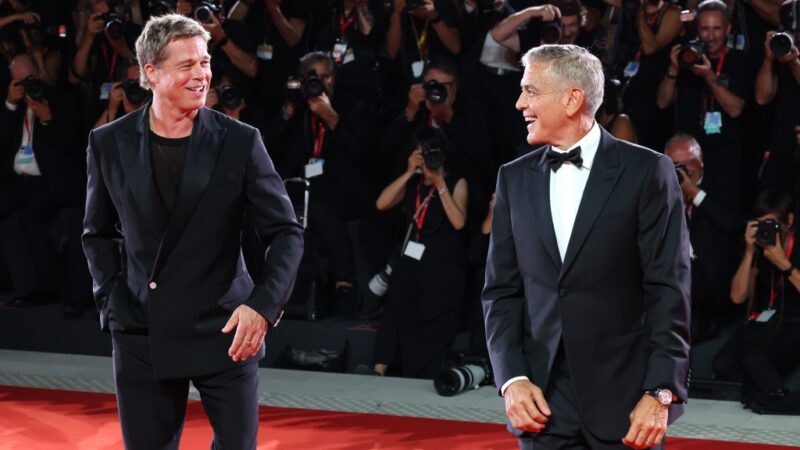 Wolfs : le film le plus regardé d’Apple TV+ avec George Clooney et Brad Pitt