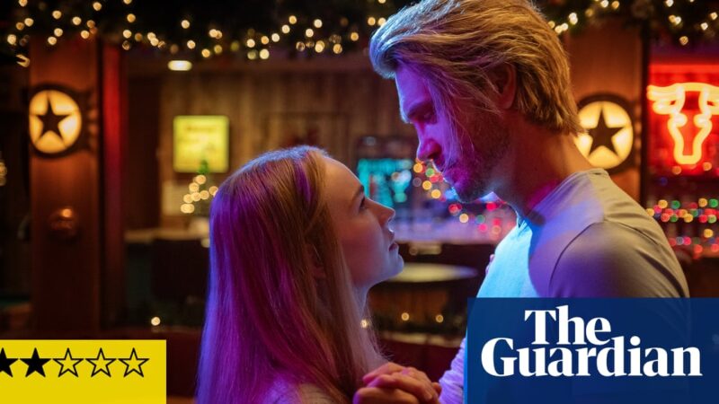 Critique de The Merry Gentlemen : un film de Noël sans saveur sur Netflix
