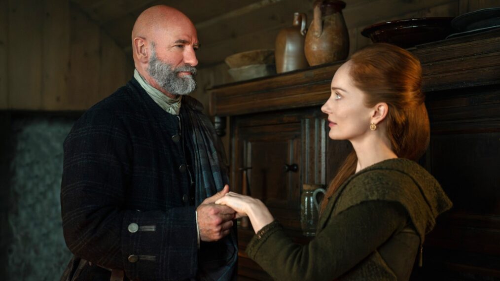 Les acteurs d’Outlander, Graham McTavish et Lotte Verbeek, parlent de leur rencontre clé en saison 7
