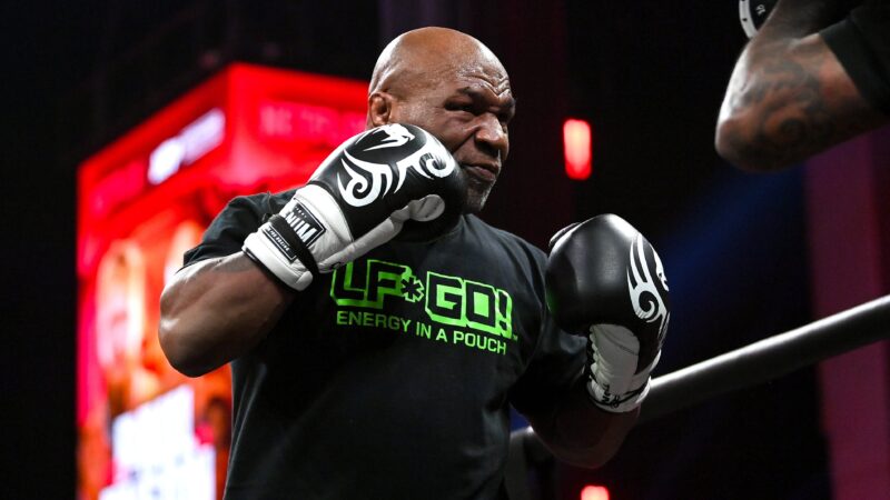 Mike Tyson prêt pour son combat contre Jake Paul ce vendredi à Arlington