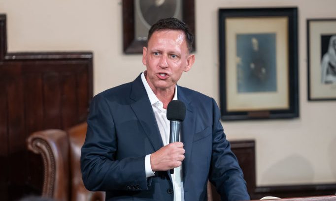 Peter Thiel : un milliardaire au cœur de la politique américaine en 2024