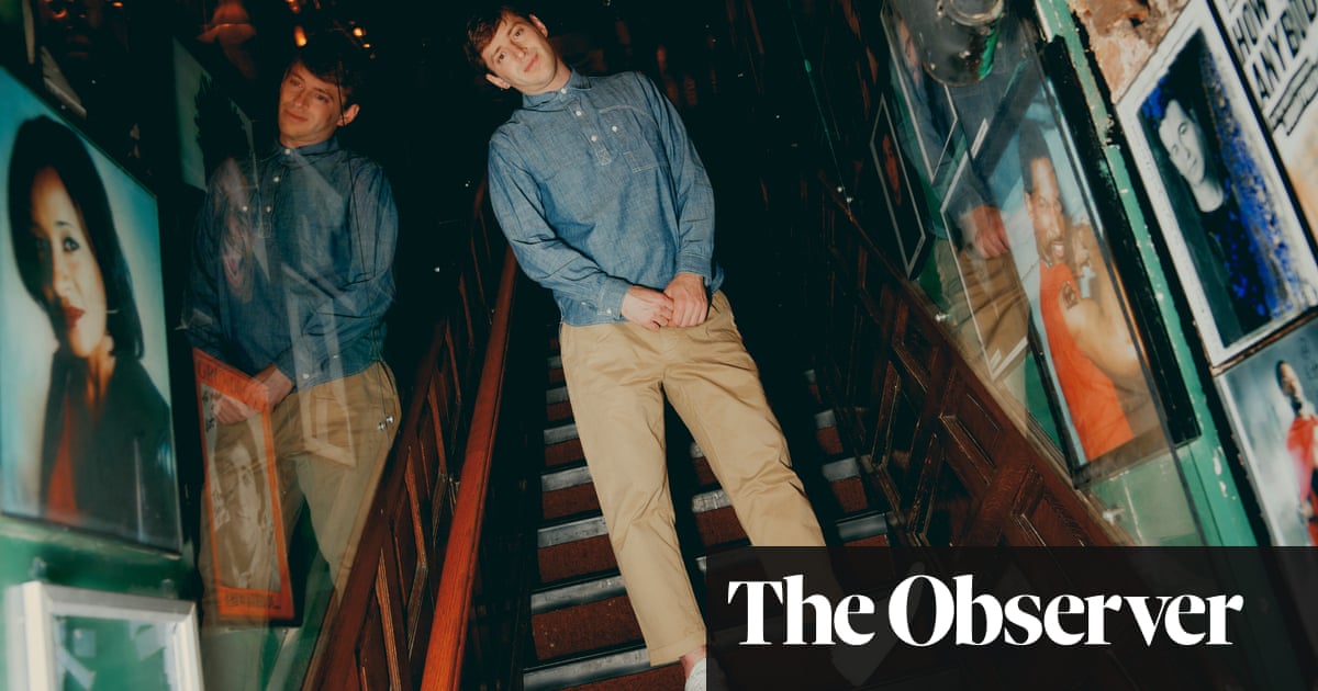 Alex Edelman : son spectacle aborde l’assimilation, pas l’antisémitisme
