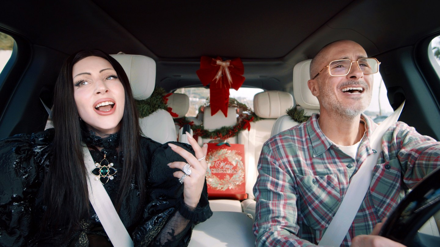 Carpool Karaoke de Noël avec Lady Gaga, Dua Lipa et Chappell Roan