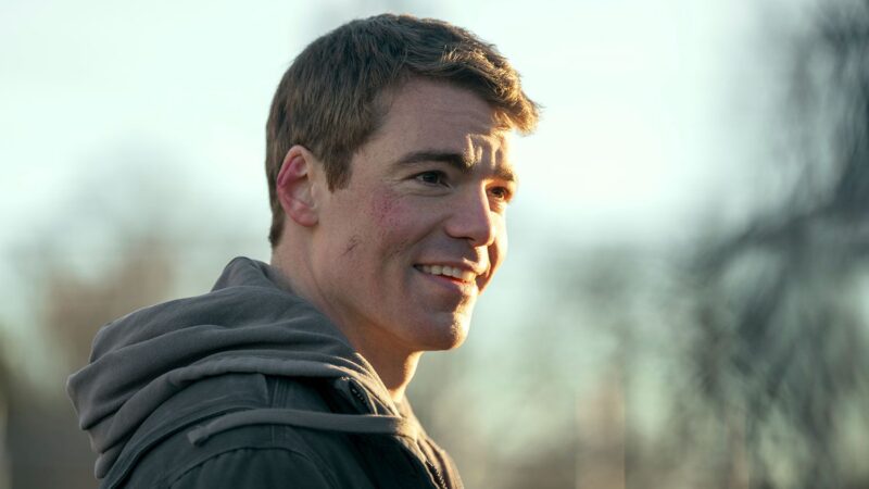 Gabriel Basso exprime sa méfiance envers les autres