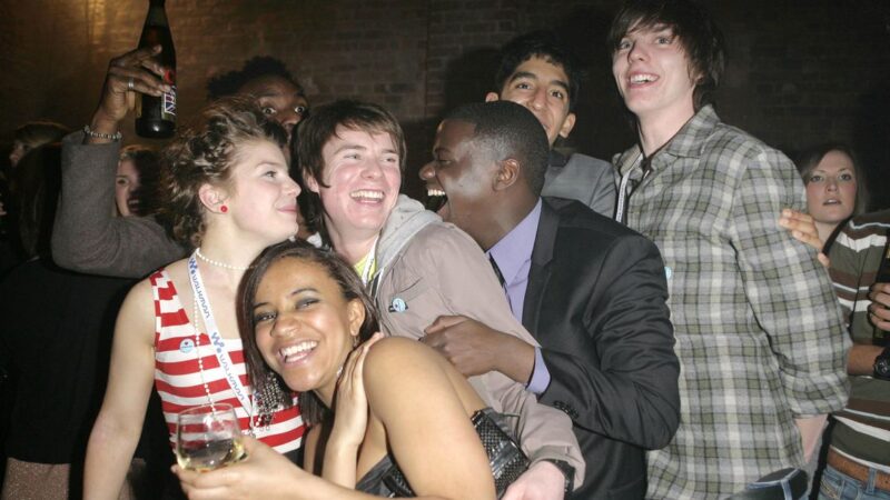 Le casting de Skins s’invite en 2024 dans Nosferatu et Netflix