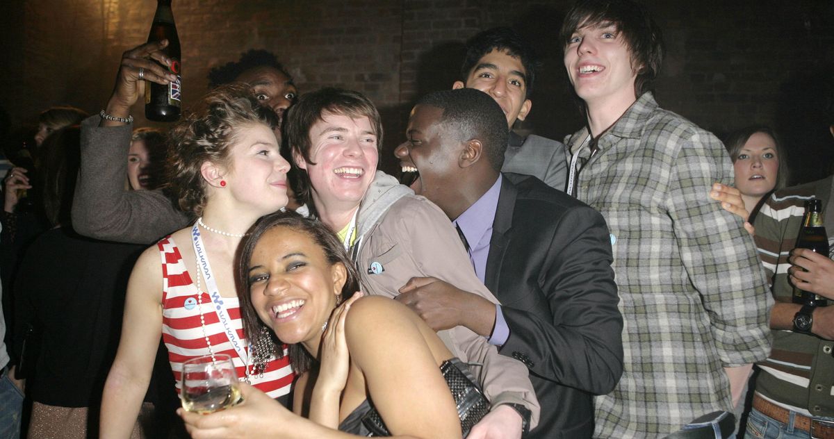 Le casting de Skins s’invite en 2024 dans Nosferatu et Netflix
