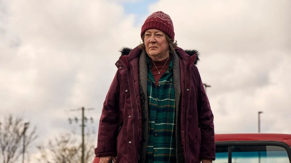 Margo Martindale, Outlander en deuil et Sabrina Carpenter célèbrent Noël
