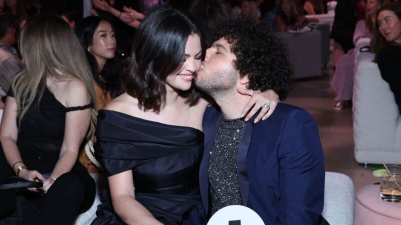 Selena Gomez annonce ses fiançailles avec Benny Blanco et dévoile sa superbe bague