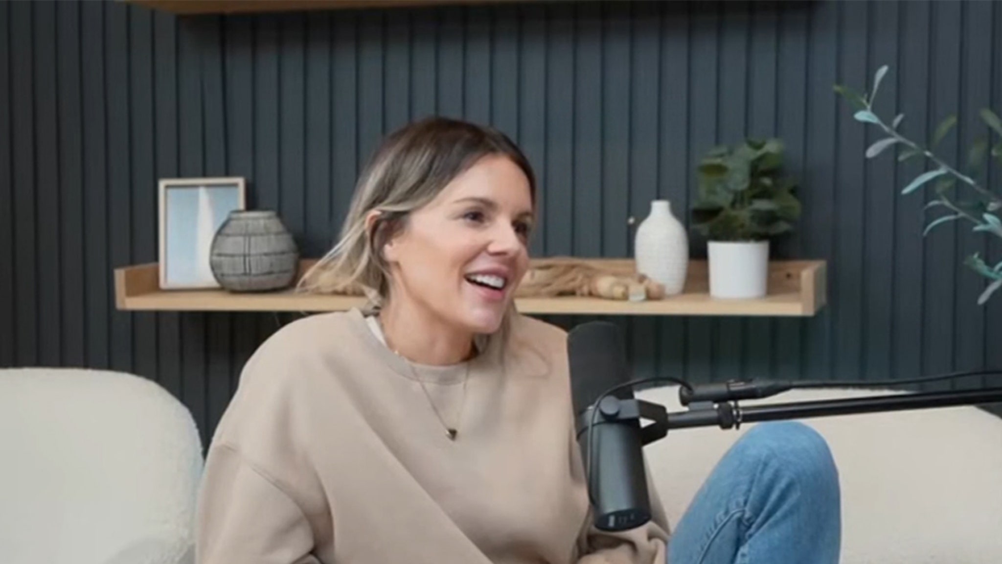 Ali Fedotowsky accuse Ellen DeGeneres de l’avoir fait se sentir bête lors d’une interview