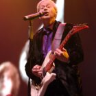 Wayne Osmond, singer and guitarist for The Osmonds, is dead at 73 – NBC 7 San Diego