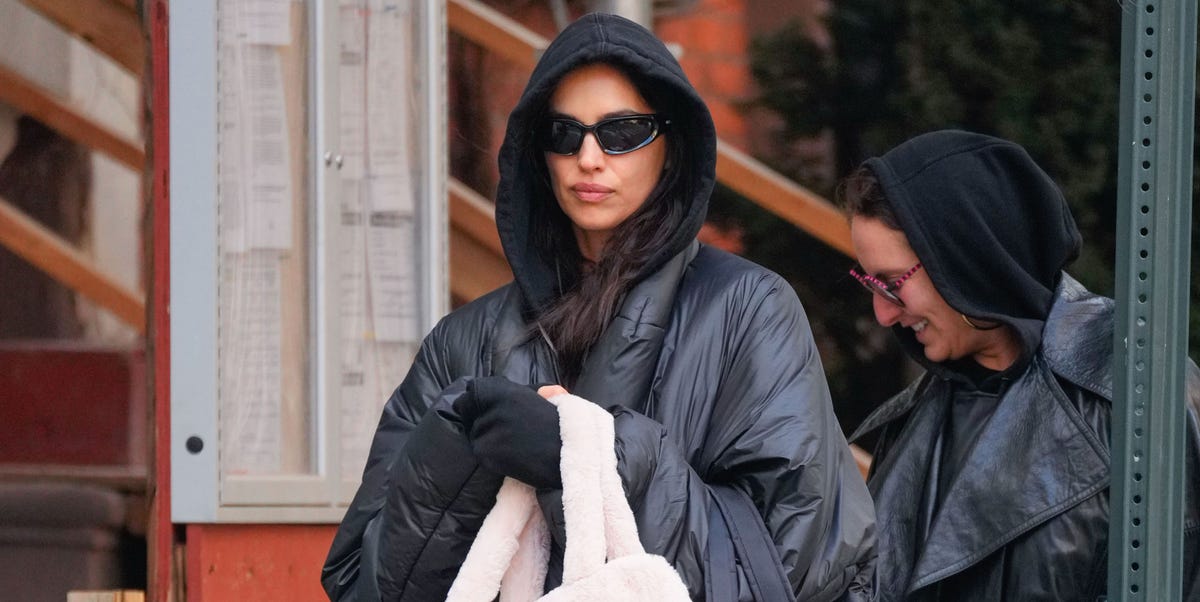 Irina Shayk promène son chien à New York avec style et glamour