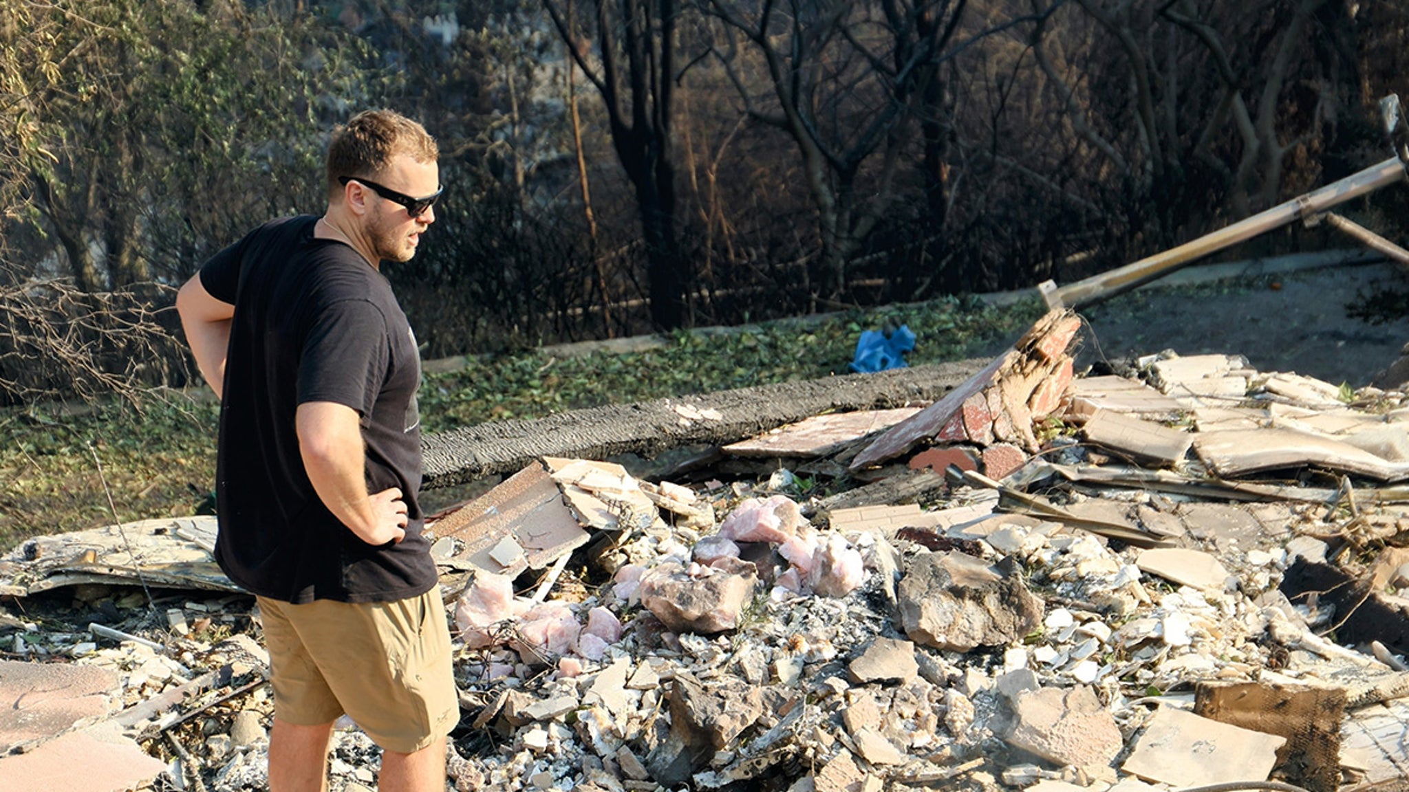Spencer Pratt à la recherche d’objets perdus après l’incendie de sa maison à Pacific Palisades