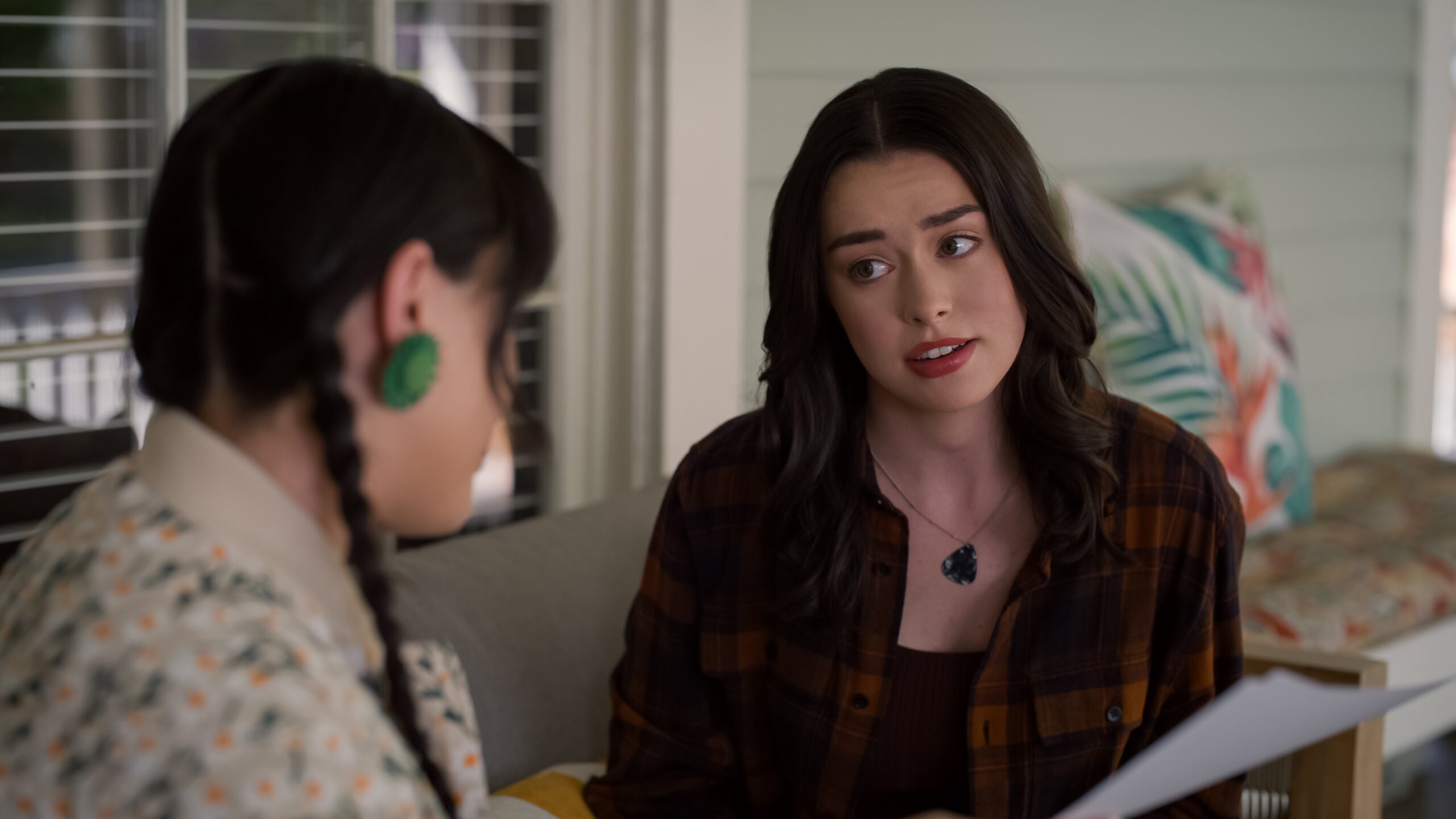 Anneliese Judge parle des rêves d’Annie et de sa relation avec Ty dans Sweet Magnolias