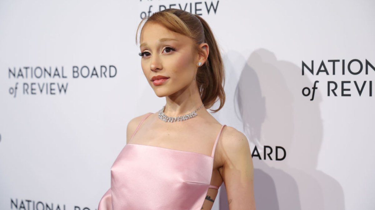 Ariana Grande évoque sa mauvaise mémoire liée à ses débuts de carrière