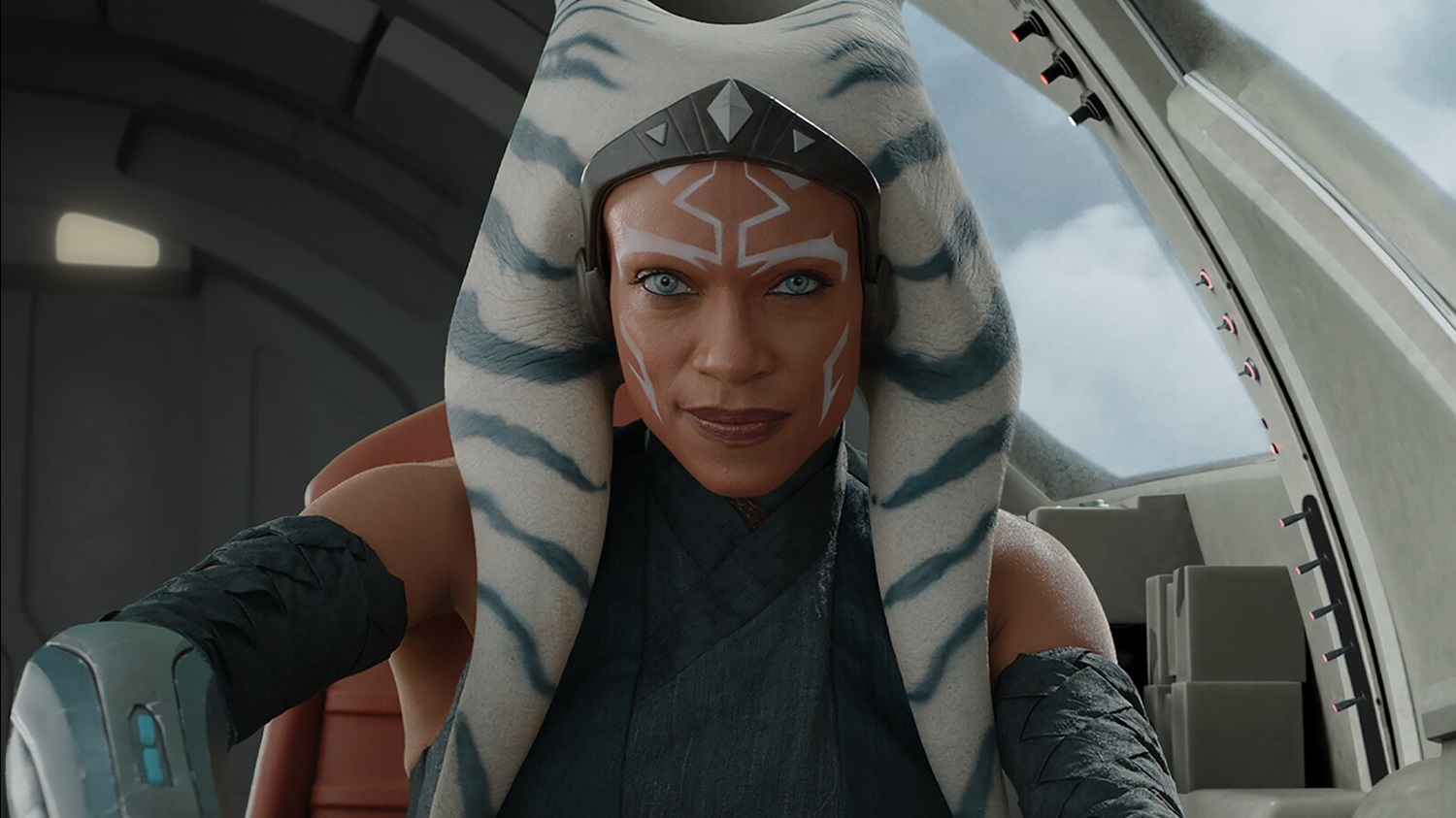 Des personnages de Star Wars arrivent à Star Tours de Tokyo Disneyland