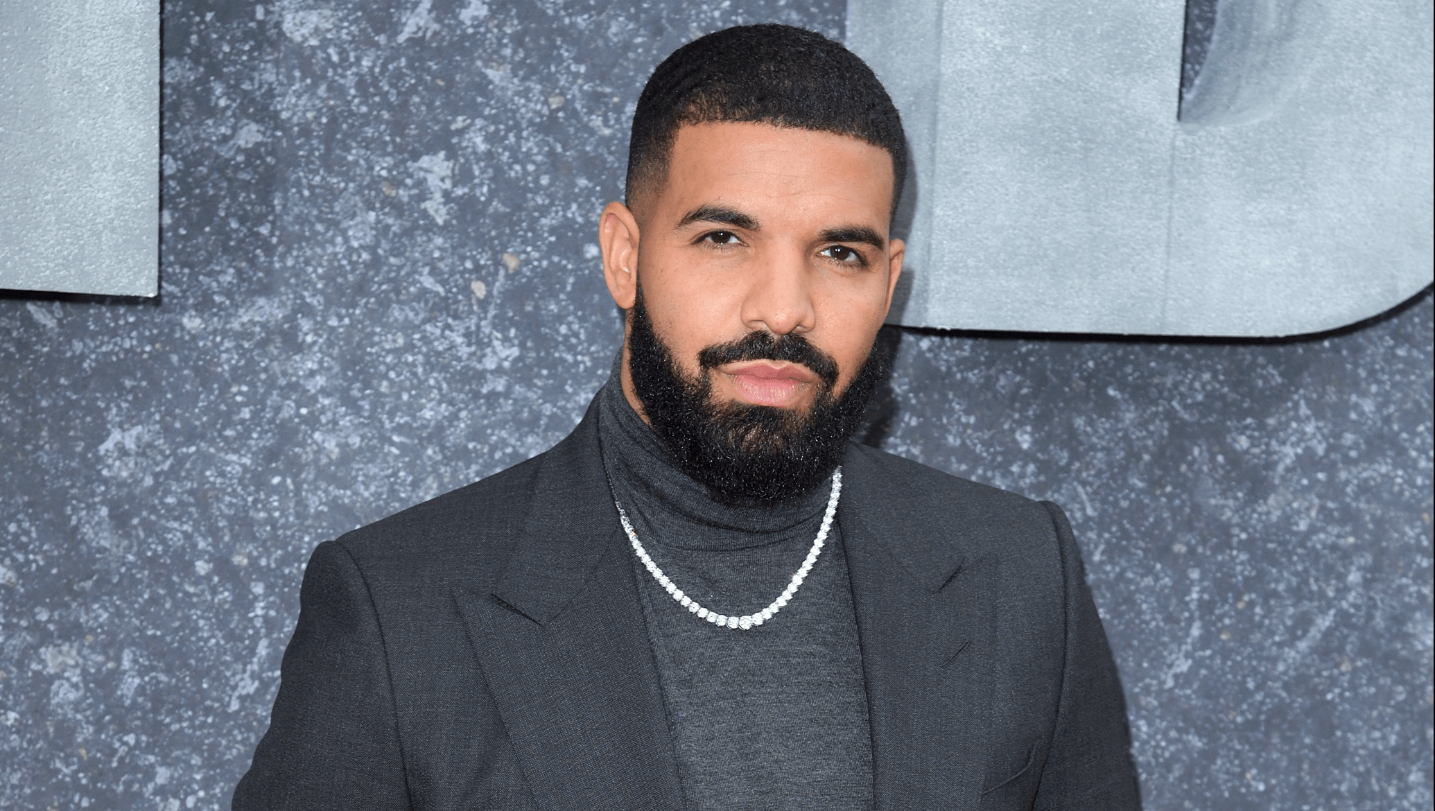 Drake dévoile un nouvel album et renforce son conflit avec Kendrick Lamar