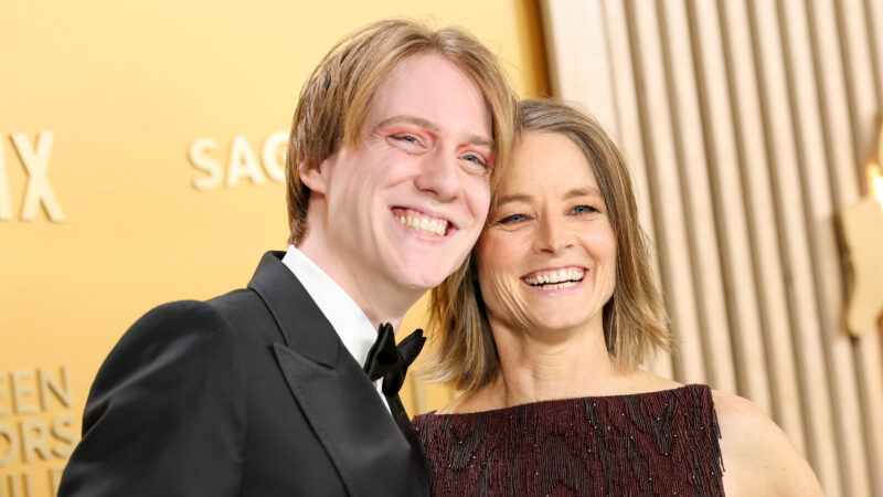 Jodie Foster rayonne aux SAG Awards avec son fils Charlie Bernard