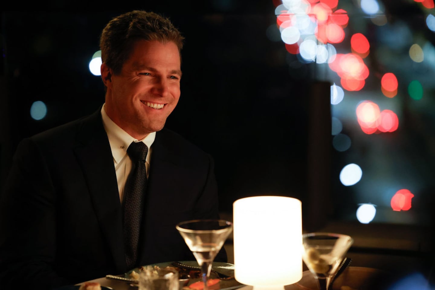 Le nouveau show de Stephen Amell saura-t-il séduire les fans de « Suits » ?