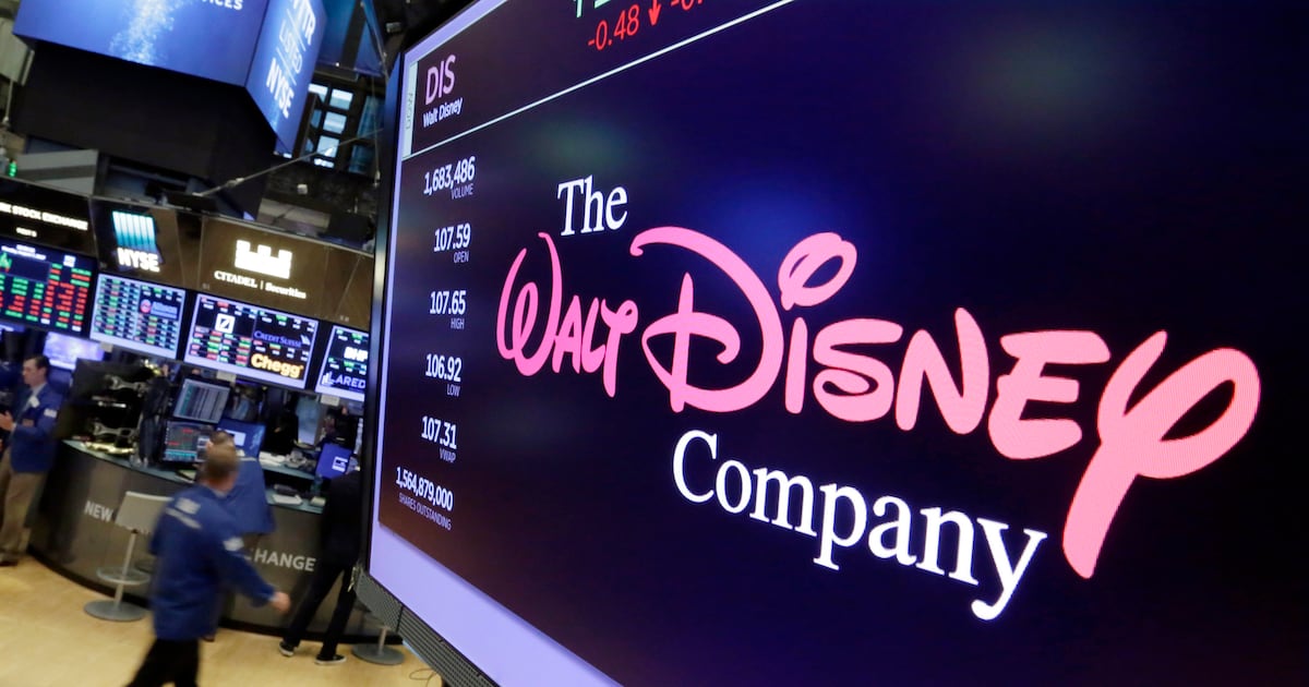 Réactions à une seule parole dans la pub Disney+ au Super Bowl
