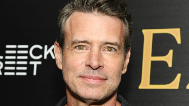 Scott Foley dans le film Amazon ‘It’s Not Like That’ en tant que ministre
