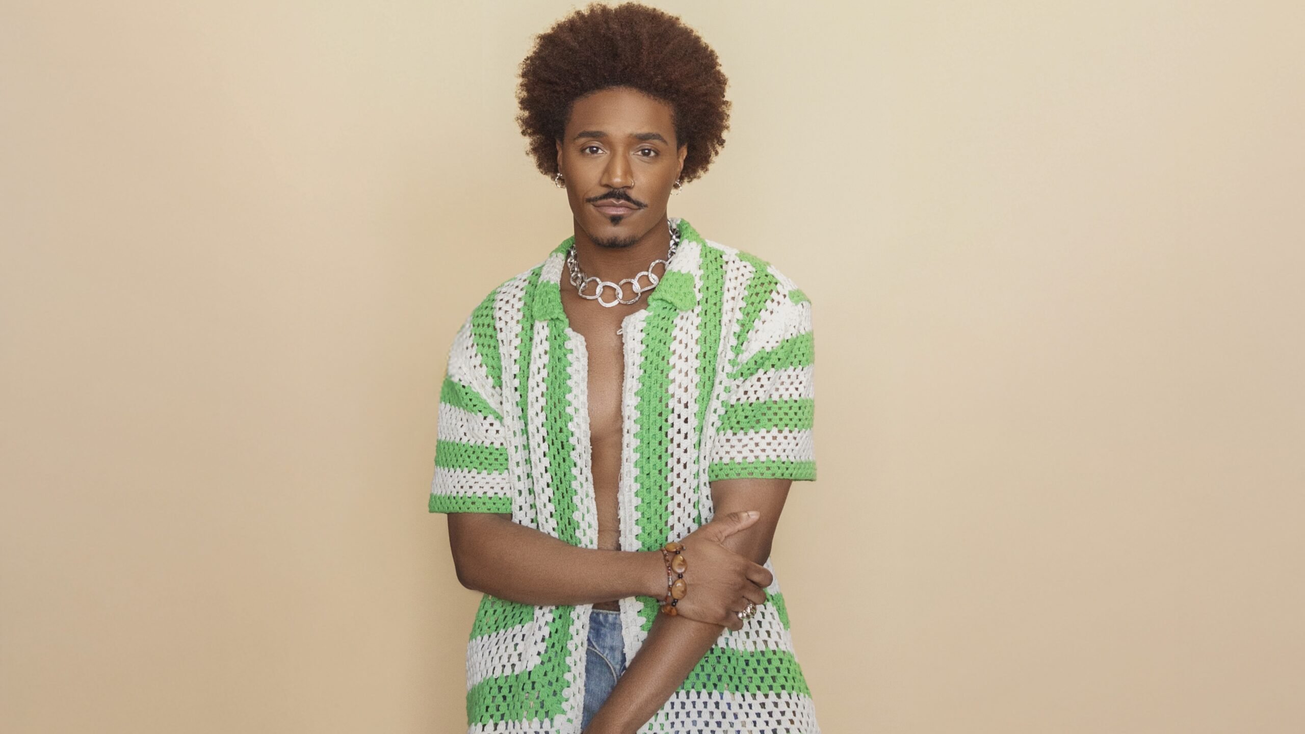 Dewayne Perkins évoque son parcours à Hollywood et sa passion pour la comédie
