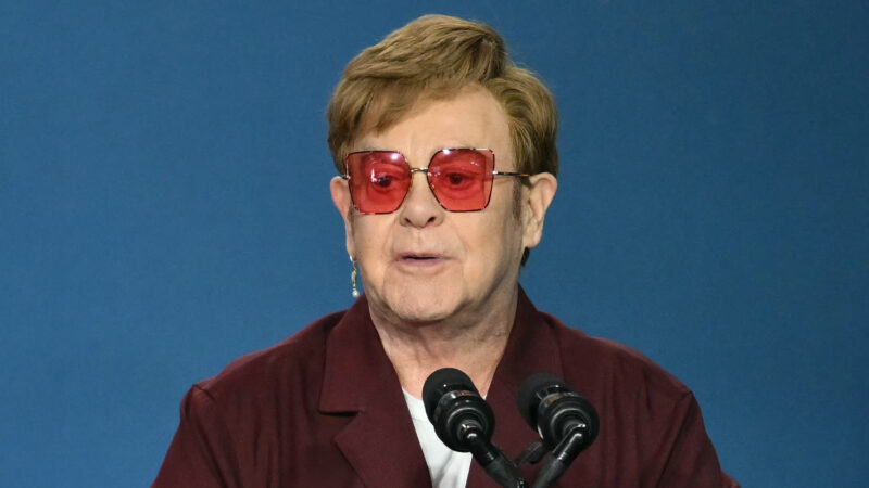 Elton John parle de sa mort et de son épitaphe lors d’un concert à Londres