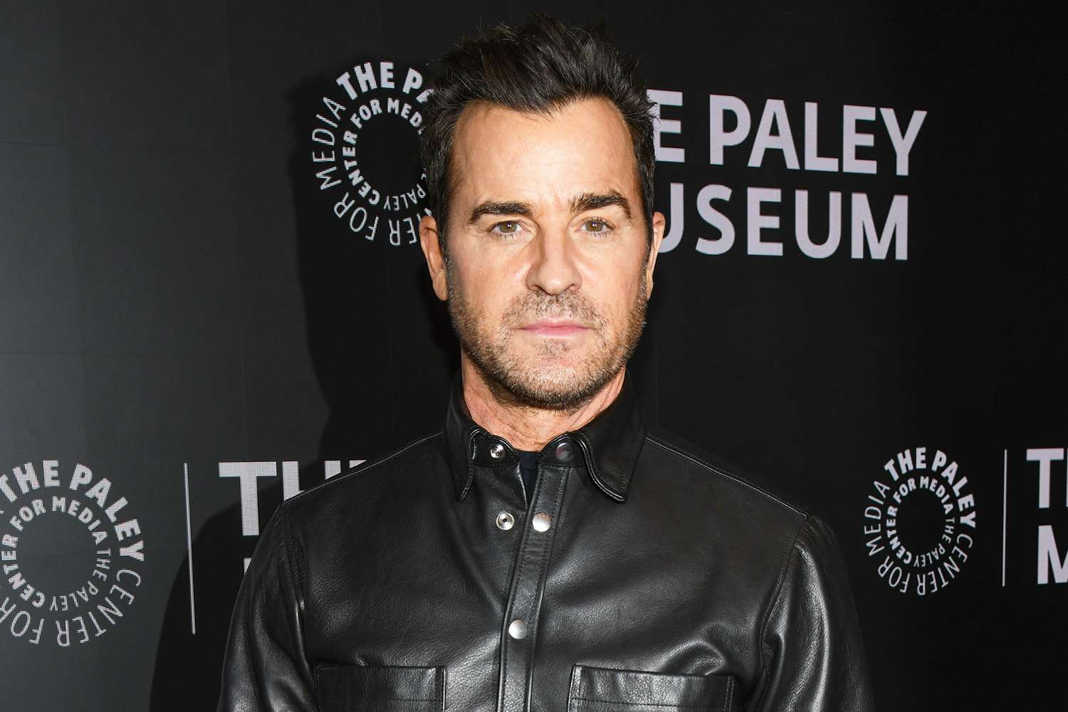 Justin Theroux ne comprend pas le terme ‘running point’ malgré l’émission