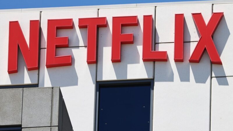 Le CFO de Netflix annonce des dépenses de contenu 2025 bien au-dessus des prévisions