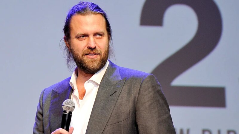 Le réalisateur Carl Erik Rinsch arrêté pour avoir escroqué Netflix de 11 millions de dollars