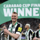 Dan Burn holds up the Carabao Cup trophy at the 2025 final