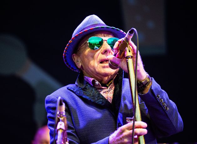 Alan Parker a envisagé Van Morrison pour “The Commitments”, une histoire révélée dans un nouveau documentaire