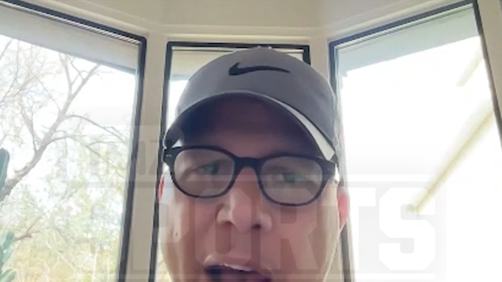 Chad Brown critique la décision de retirer les numéros de Shedeur Sanders et Travis Hunter