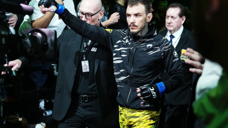 Renato Moicano critique ESPN et Disney+ sur les changements à venir de la diffusion UFC