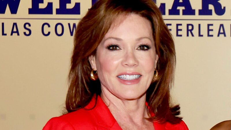 Kelli Finglass des Dallas Cowboys Cheerleaders parle de l’acceptation des imperfections sur Netflix