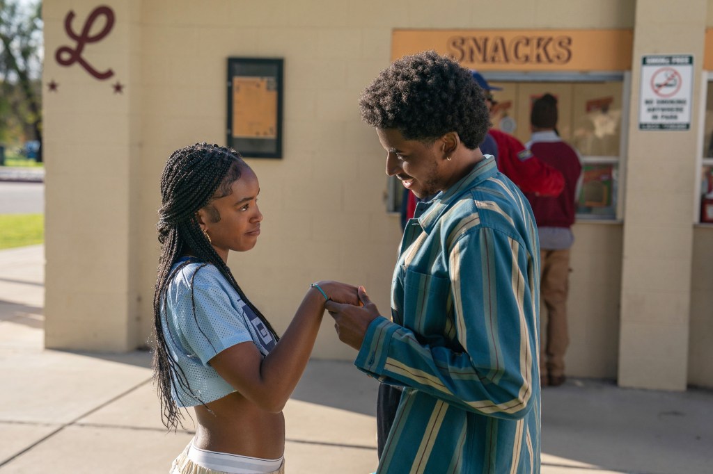 Les stars de ‘Forever’ de Netflix évoquent le tournage de scènes intimes
